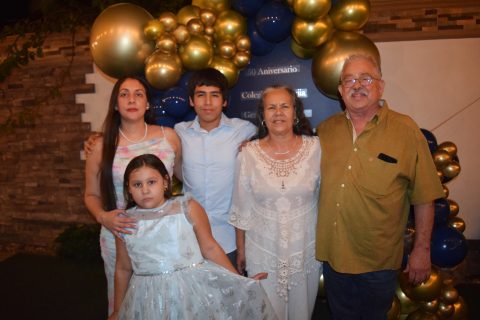 Carlos Beltrán posó junto a su familia. 