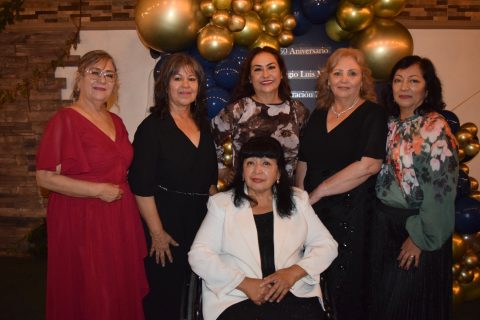 Miriam Carballo, Magui Santiago, Aracely Pantoja, Cristina Soto, Betty Barrios y Teresa Mendoza.