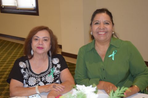 Laura Arvide y Paty Morelos. 