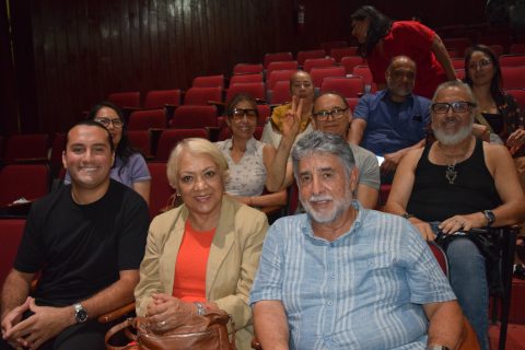 Marina Martínez, Martha de Fernández y Ricardo Fernández.