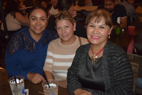 Beatriz Madrigal, Silvia García y Mónica Madrigal. 