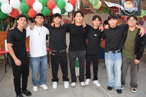 Patricio, Jorge, Latito, Ferni, Ochoa, Octavio y Pablo.