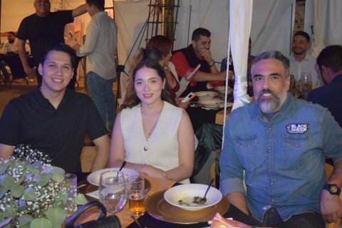 Christian Fox, Alondra Estrada y Rubén Espinoza.