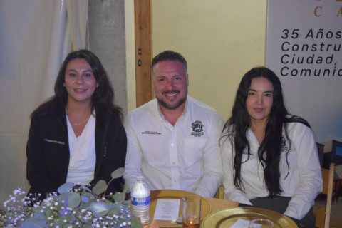 Vanesa Labastida, José Plascencia y Wendy Peña. 