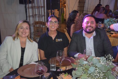 Martha Páez, Gabriela Colín y Fredy Osuna.