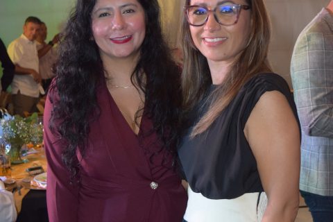 Brianda Moreno y Adriana Ayón.