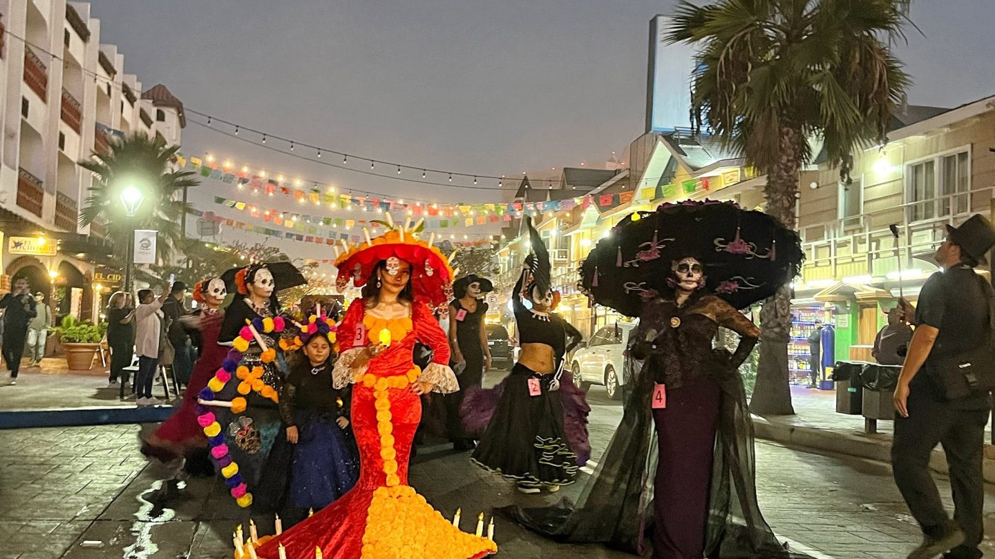 Invitan a participar en Gran Desfile de Catrines y Catrinas