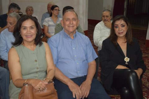 Pilar Martínez, Rubén Rosiñol y Jazmin Cato.