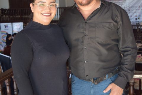 Laura Moreno y Martín Rodríguez, intérpretes de lengua de señas. 