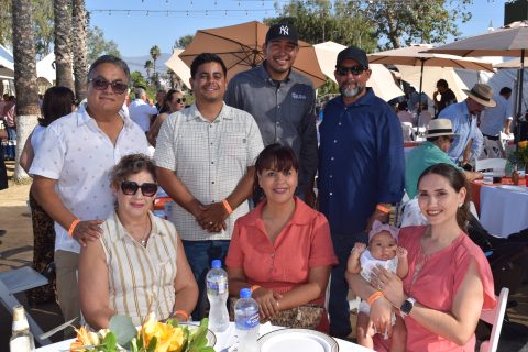 Víctor Román González, Abraham Rodríguez, Luis Adrián, Víctor Lozano, Martha Monzón, Cristina Sánchez, Alondra Loza y Ariadna. 
