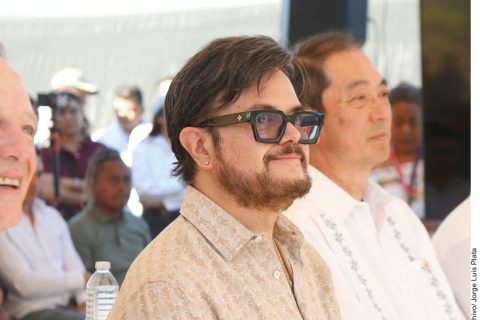 Aleks Syntek pausa su gira por trastorno psicótico