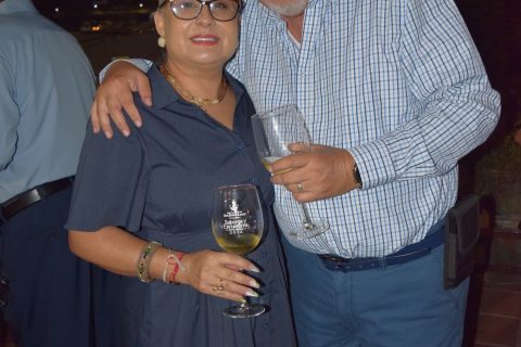 Lolita Yáñez y Erick Pickett.