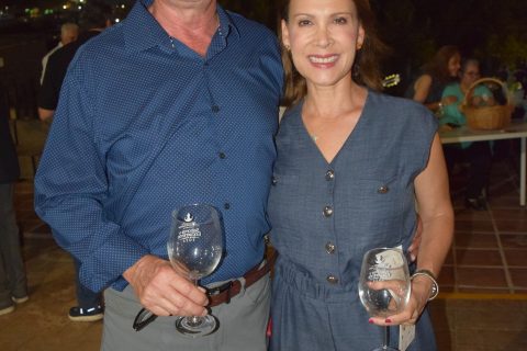 Mario Montaño y Carmen de Montaño.