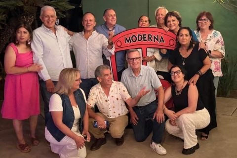 Marcia Becerril, Carlos De la Parra, Poncho Olvera, José Rubén Rosiñol, Martha Vega, Ernesto De la Parra, Betty Muñuzuri, Josefina De la Parra, Laura Rebeca Pineda, Otilia Hernández, Juan Fernández, Fernando y Magda Bátiz.