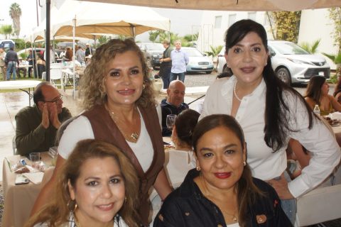 Karla González, Luz Acosta, Claudia Sandoval y Norma Silva.