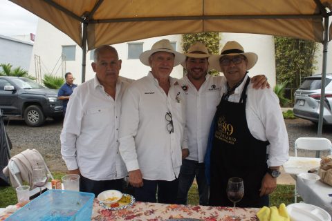 Rodolfo Jiménez, Hesmo Sánchez, Jaime Jiménez y René González.