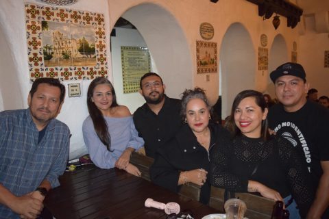Víctor Loera, Anel Barrera, Miguel Olvera, Laura Reyes, Viridiana Ríos y Ulises Soto.