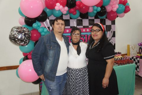 Juan Manuel Flores, Rosio Lluhen y Atzy Arias.