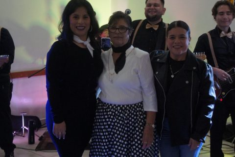 Sandra Aguilar, Rosio Lluhen y Gabriela Aguilar.