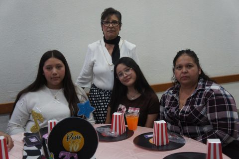 Catherine, Rosio Lluhen, Victoria y Yesenia.