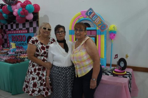 Alma de Loera, Rosio Lluhen y Cristina Lluhen.