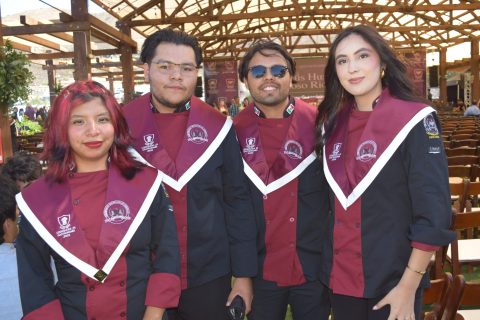 Cecilia Felipe, Antonio Valdez, Rodolfo Medina y Ana Valeria.