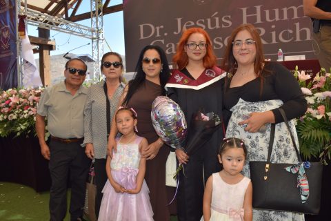 Carmen Mejía celebró junto a su familia.