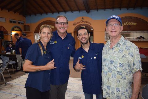 Jamie y Chad Ziegenhorn, Jorge Zúñiga y Steve Raich.
