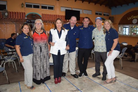 Los integrantes celebraron la fundación del nuevo club rotario.