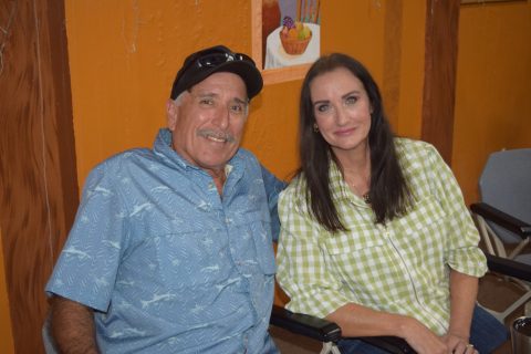 John Bell y Christal Bell.