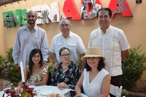 Mario Salgado, Luis Enrique Hernández, Ernesto Nieto, Rosalinda Gómez y Melina Guerrero.