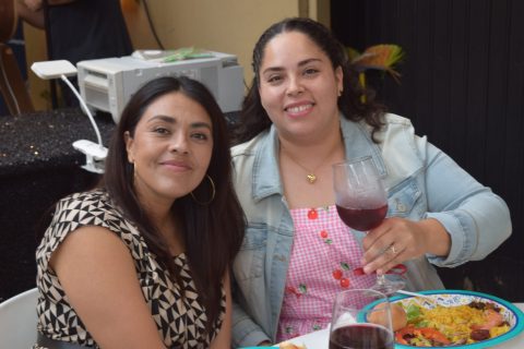 Aurora Vilchez y Judith Medina.