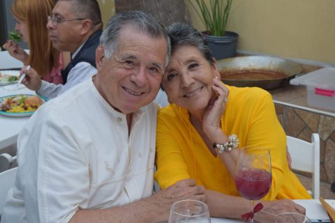 Salvador González y Mary de González.