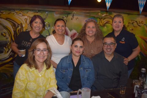 Claudia Ulloa, Karla Morán, Mayté Murillo, Claudia Meza, Perla Leal, Laura Llerenas y David Pérez.