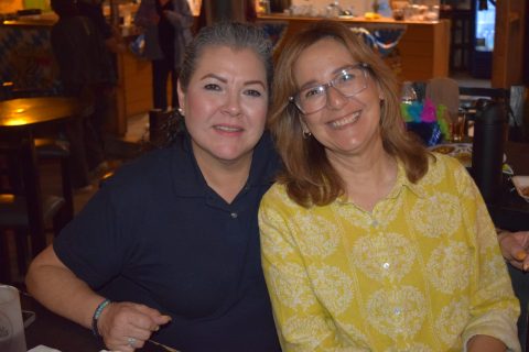 Claudia Meza y Perla Leal.
