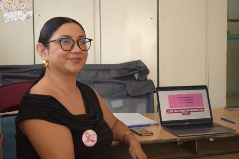 Diana Betancourt impartió una charla sobre prevención del cáncer de mama.