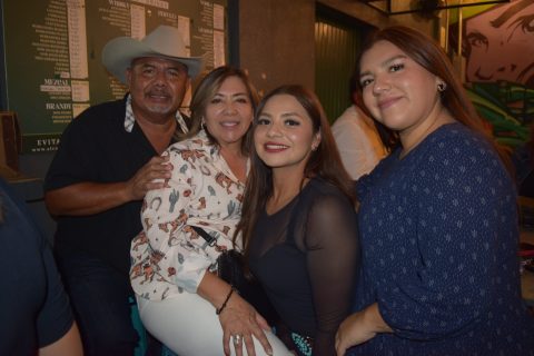 Isidro, Martha, Carmen y Aelyn.
