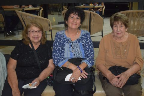 Guadalupe Rodríguez, Baudelia García y Amalia Delgado.