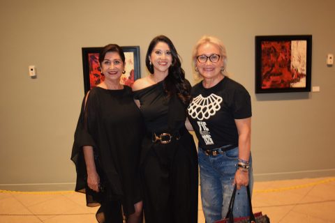 Norma Guevara, Mariela Ortiz y Lucía Garayzar.