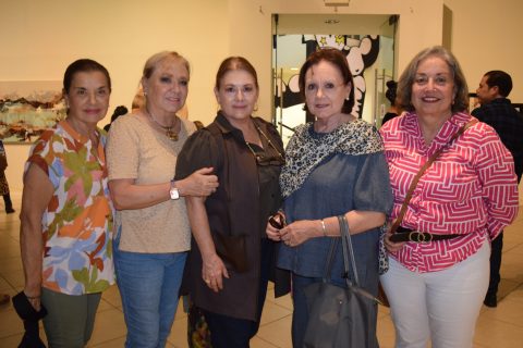 Lety Backhoff, Belinda Ramos, Arianne García, Olga Irene Morineau y Laura Viana.
