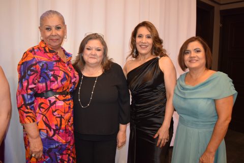 Leticia Castañeda, Patricia Ruiz, Elizabeth Esparza y Alma Valenzuela.