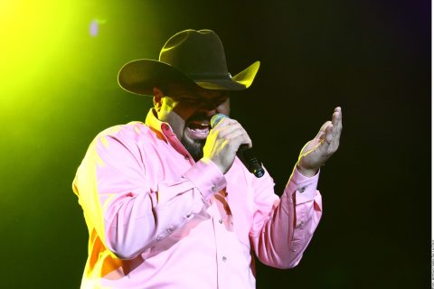 Se entrega Ayala Jr. por acusación sexual