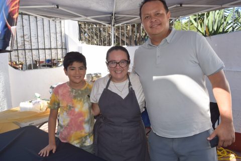 Kenji, Laura Beristain y Adolfo González.