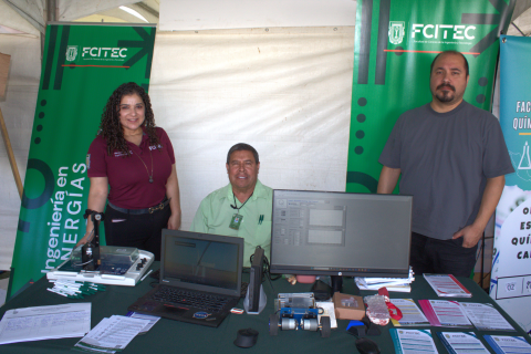 Marina De la Vega, Alberto Hernández y Elder Lizárraga.